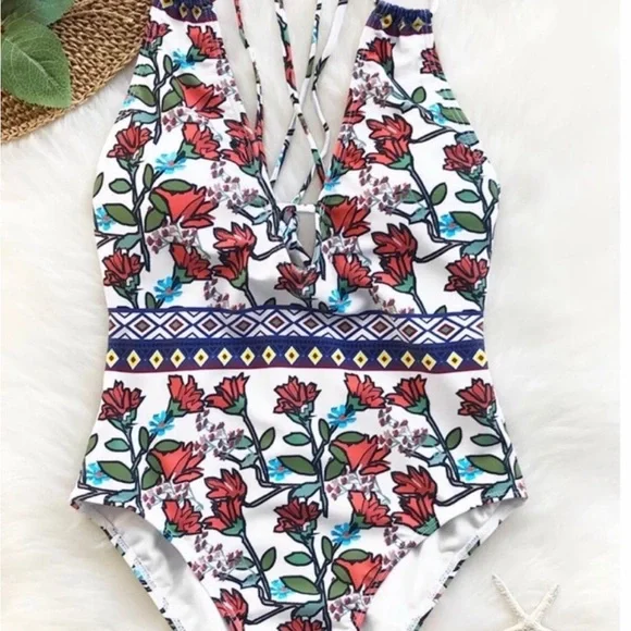 Cupshe Floral Print Swimsuit - Picture 4 of 8